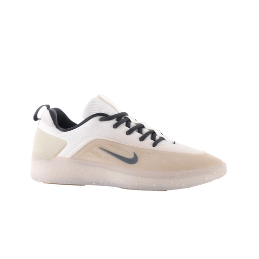 Nike SB - Nyjah 4 - ( Desert Khaki / Dark Smoke Grey )